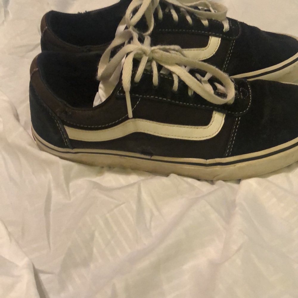 Vans - Picture 4 of 5